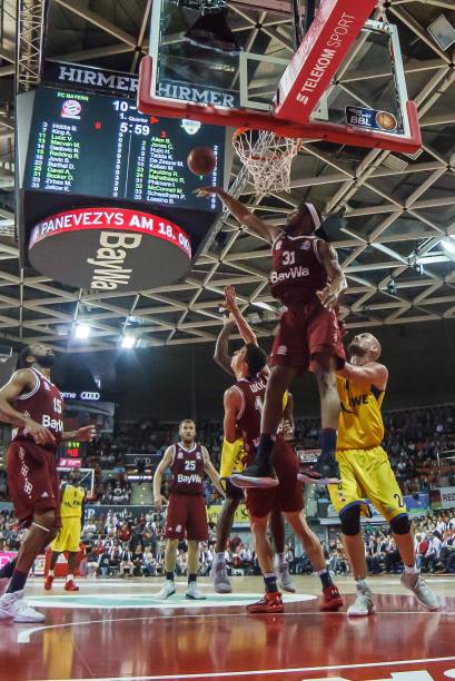 武磊所在的 武磊所在的