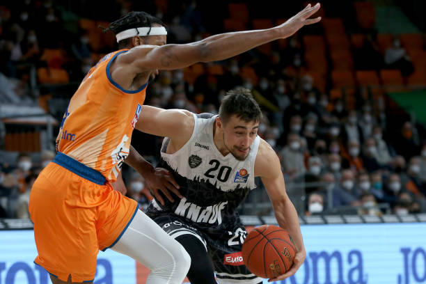 对于球迷而 对于球迷而