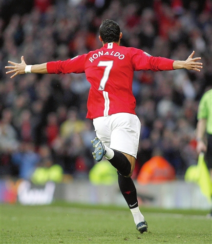 竞相报道的 竞相报道的